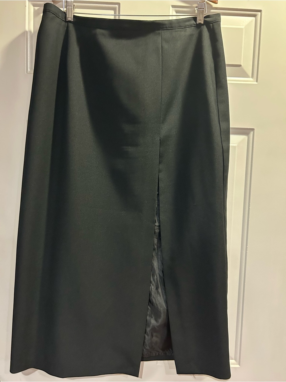 Briggs New York Black Midi Pencil Skirt with Front Slit Size 18